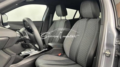 Peugeot 2008 1.2 hybrid Allure 145cv e-dcs6 (9)
