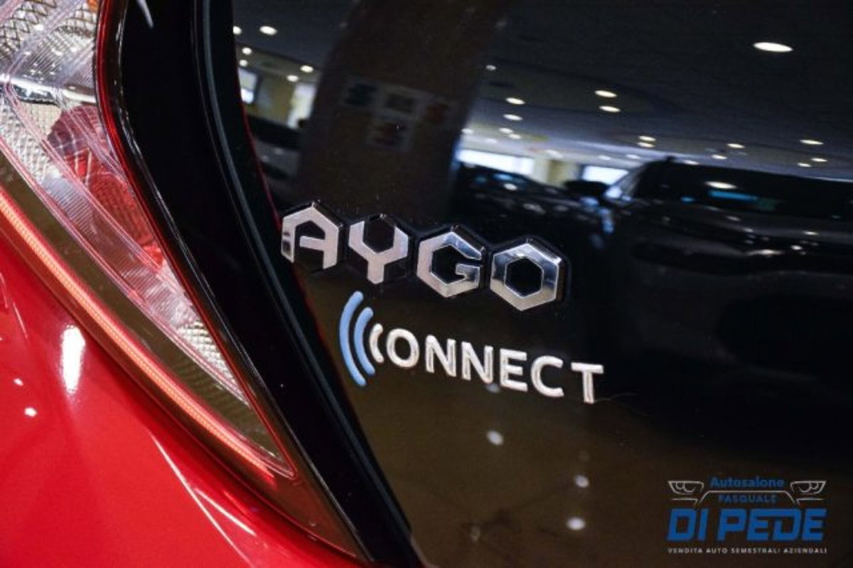 Toyota Aygo Connect 1.0 VVT-i 72 CV 5 porte x-you MMT (12)