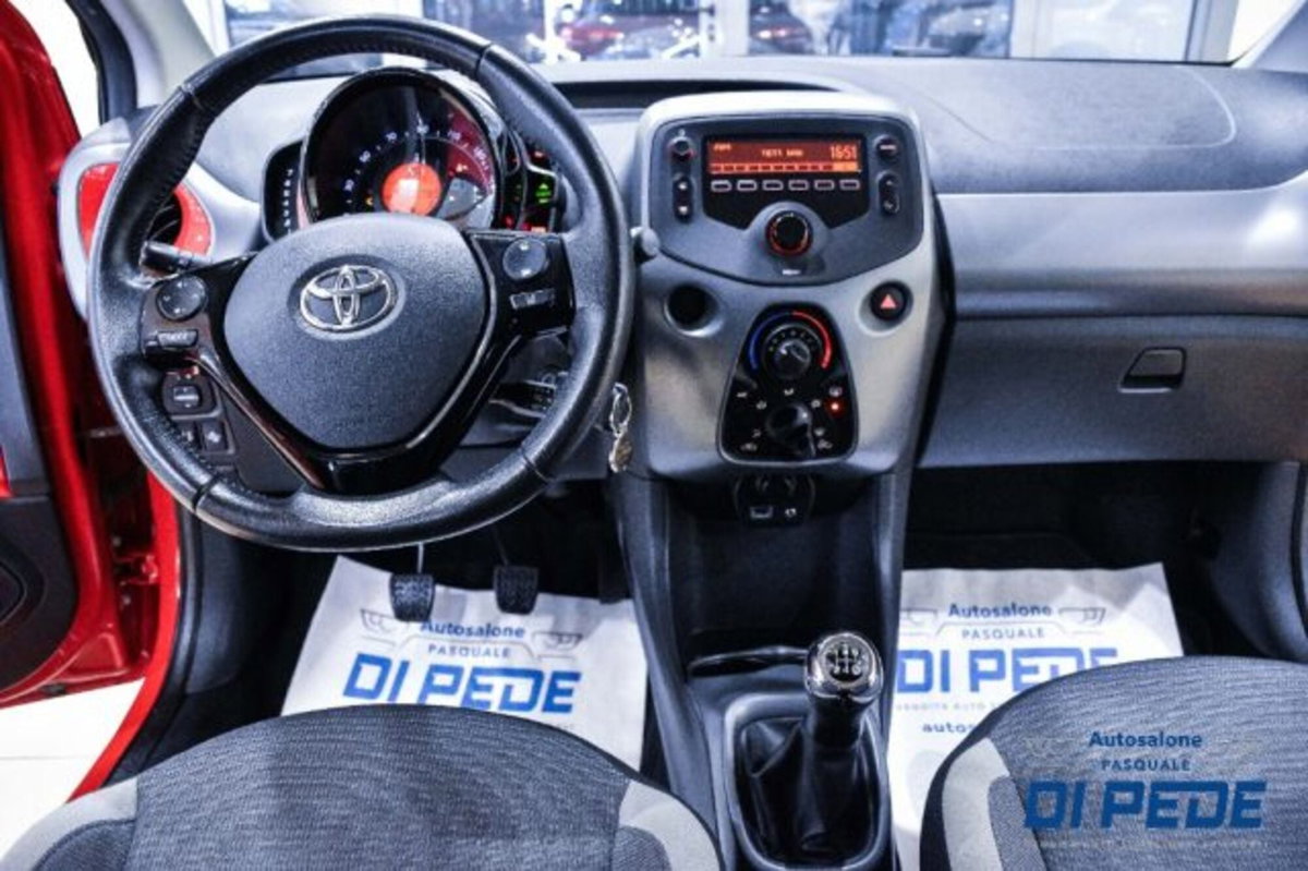 Toyota Aygo Connect 1.0 VVT-i 72 CV 5 porte x-you MMT (17)