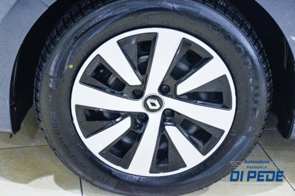 Renault Clio TCe 90 CV 5 porte Equilibre (10)