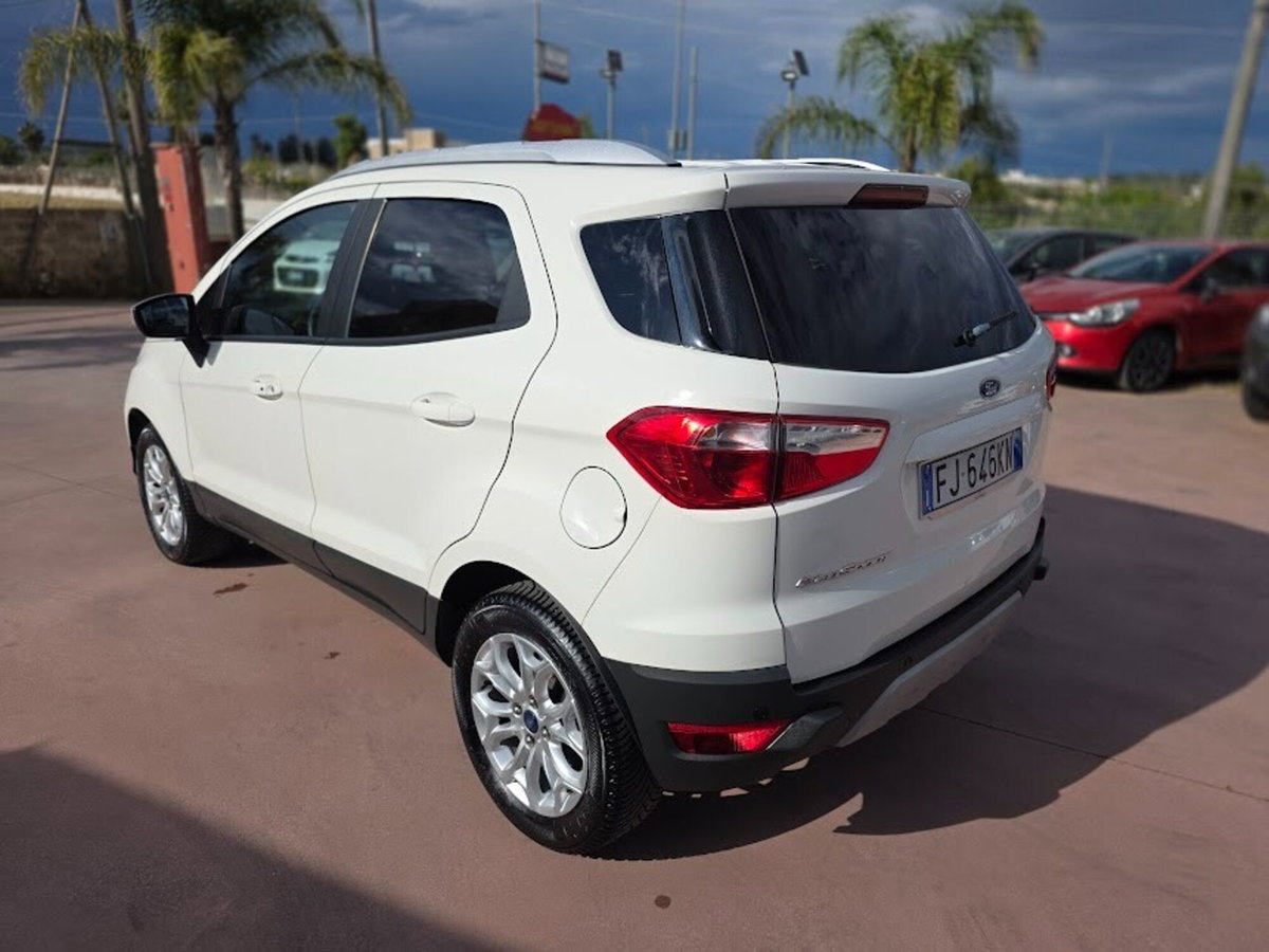 Ford EcoSport 1.5 TDCi 95 CV Titanium (11)