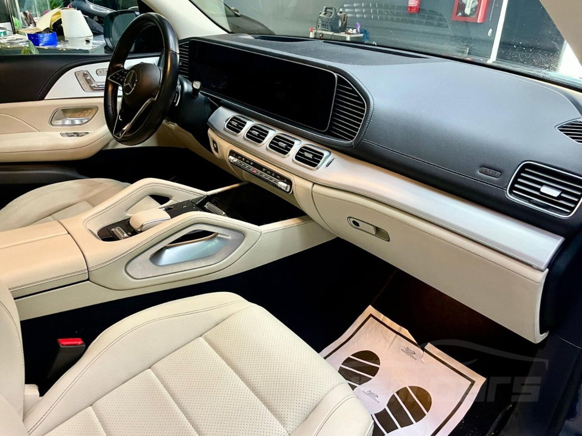 Mercedes-Benz GLC SUV 300 d AMG Line Premium Plus 4matic auto (15)