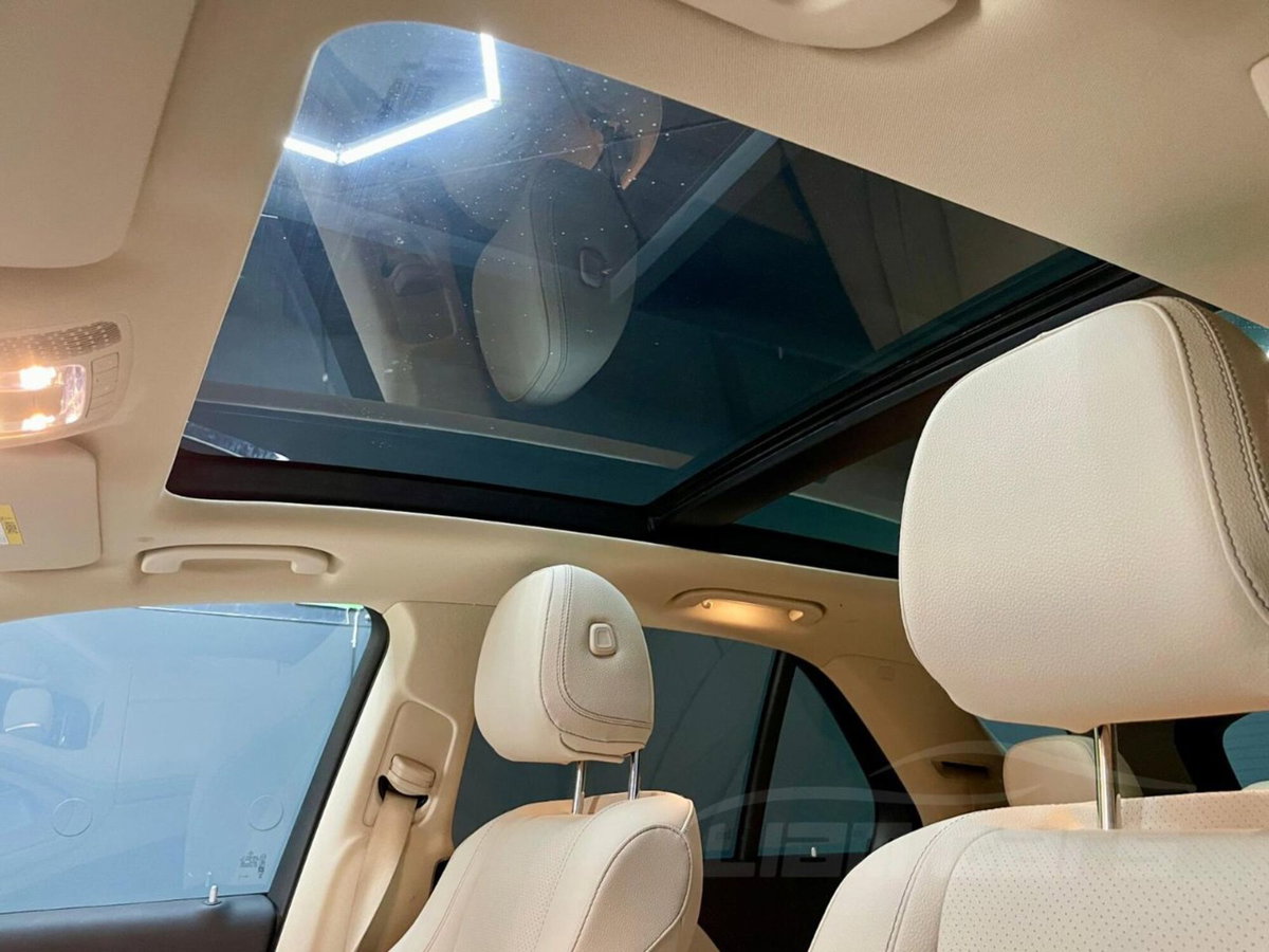 Mercedes-Benz GLC SUV 300 d AMG Line Premium Plus 4matic auto (18)