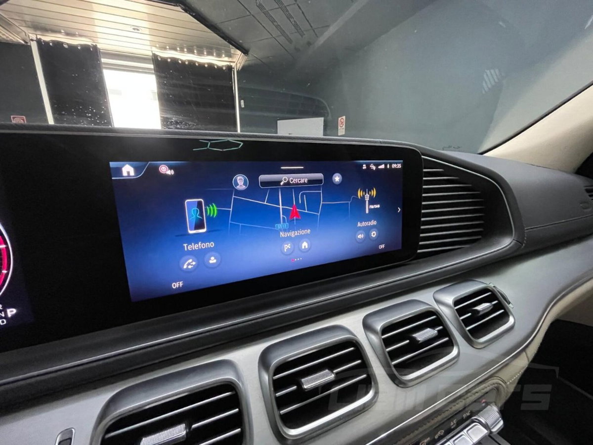 Mercedes-Benz GLC SUV 300 d AMG Line Premium Plus 4matic auto (20)
