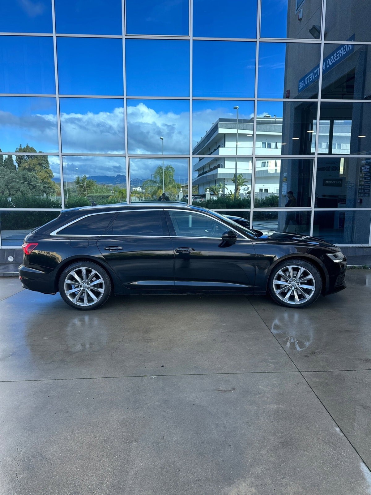 Audi A6 Avant 45 3.0 TDI quattro tiptronic (2)