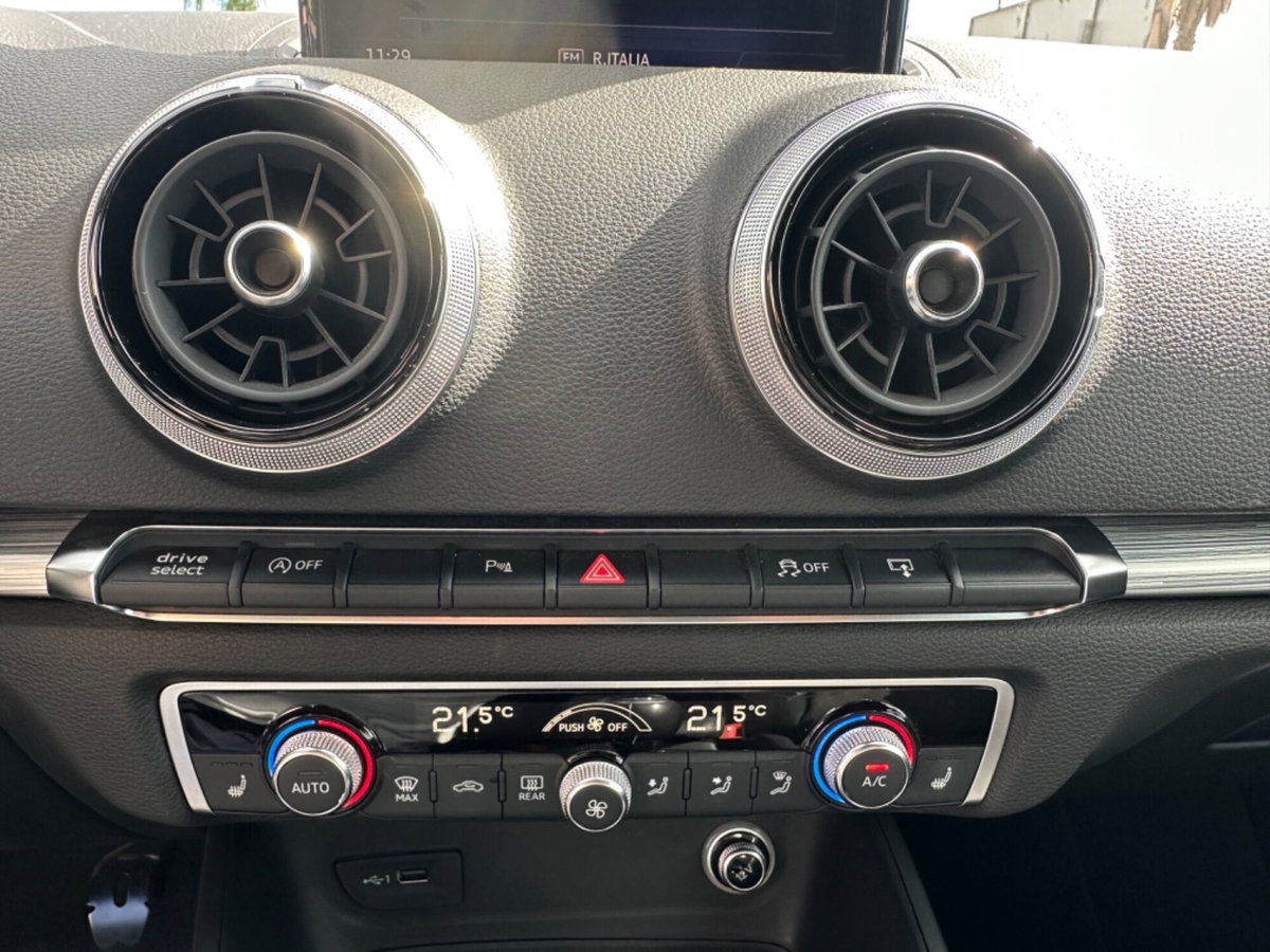 Audi A3 Cabrio 2.0 TDI (9)