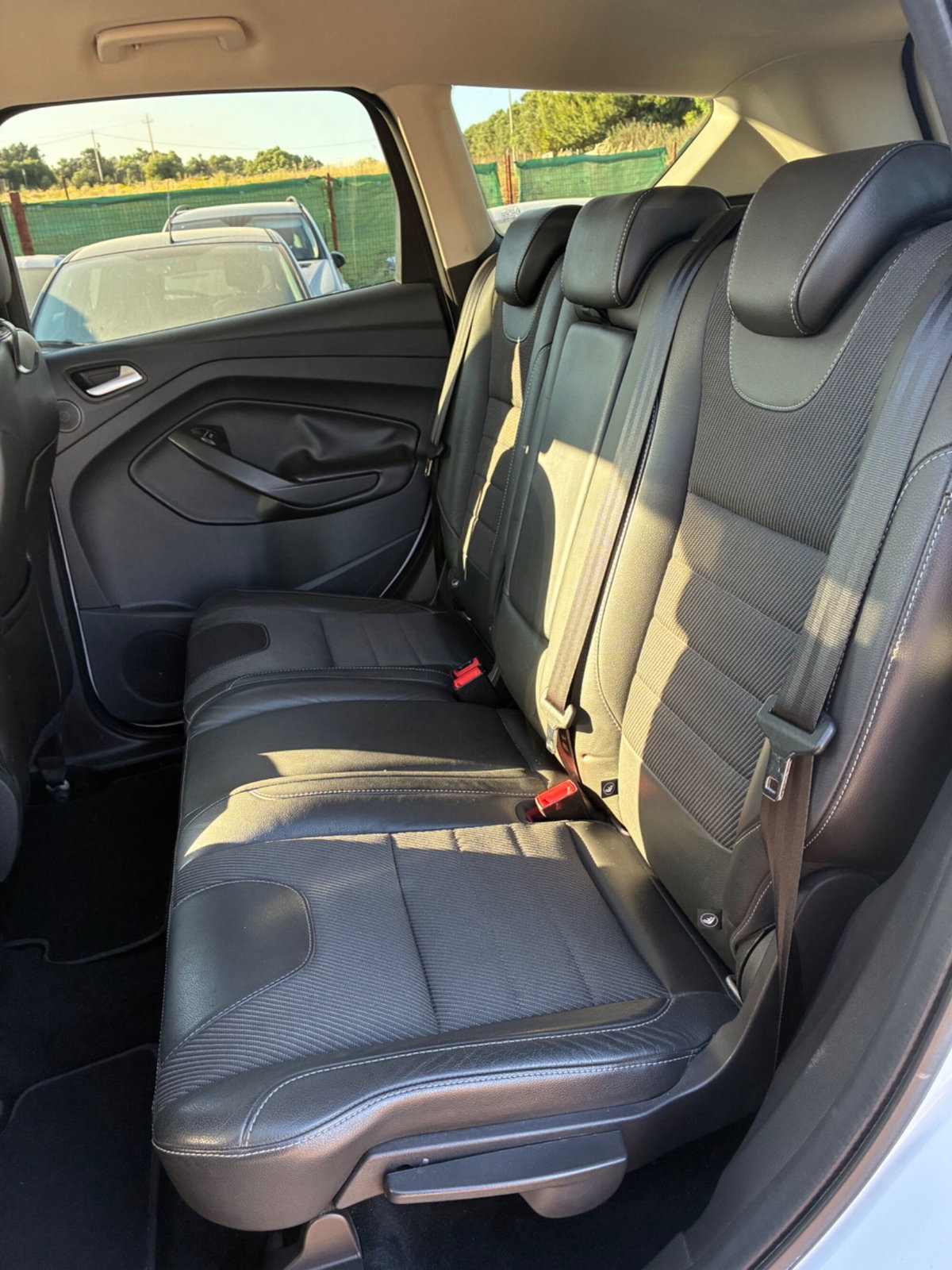 Ford Kuga 2.0 TDCI 120 CV S&S 2WD Titanium X (11)