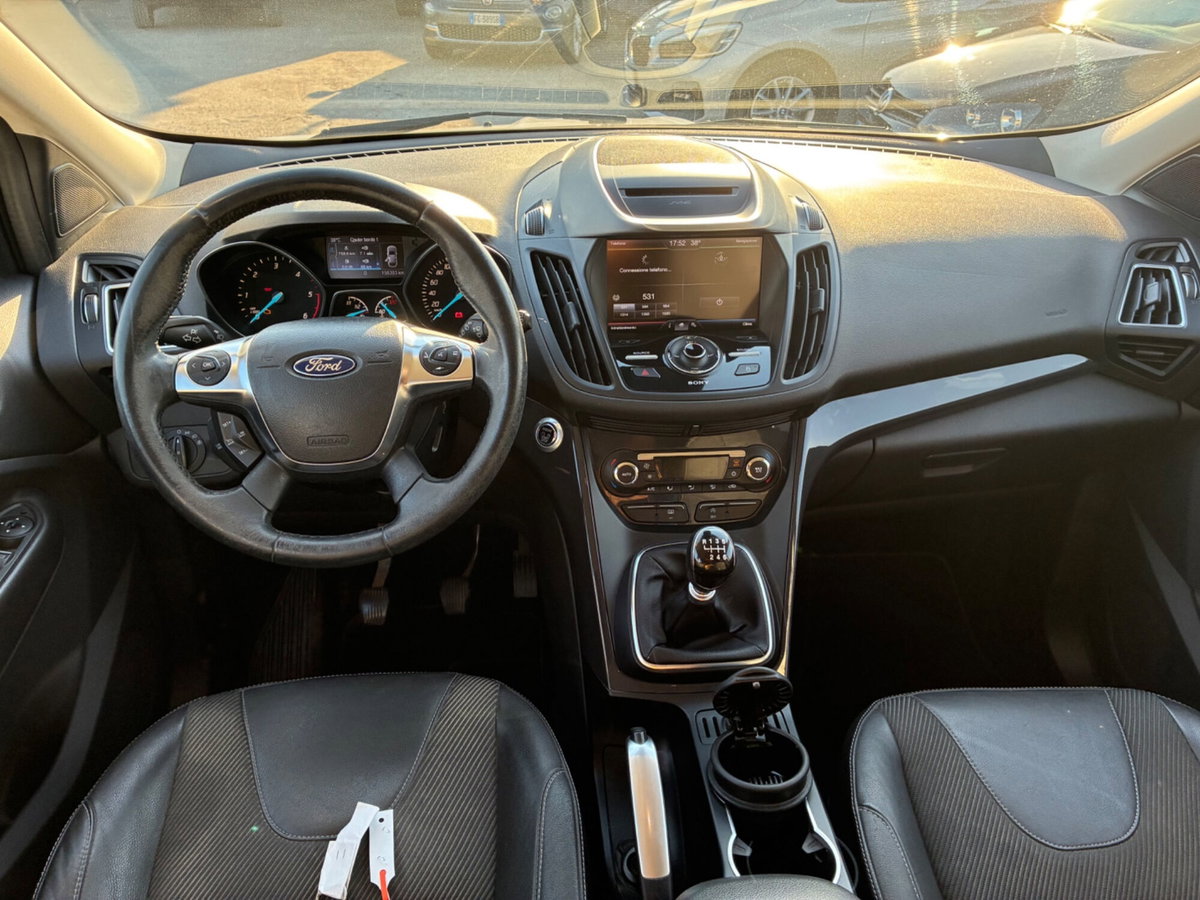 Ford Kuga 2.0 TDCI 120 CV S&S 2WD Titanium X (12)