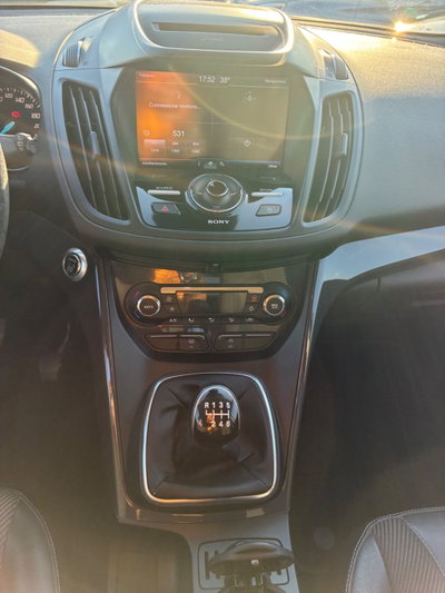 Ford Kuga 2.0 TDCI 120 CV S&S 2WD Titanium X (14)