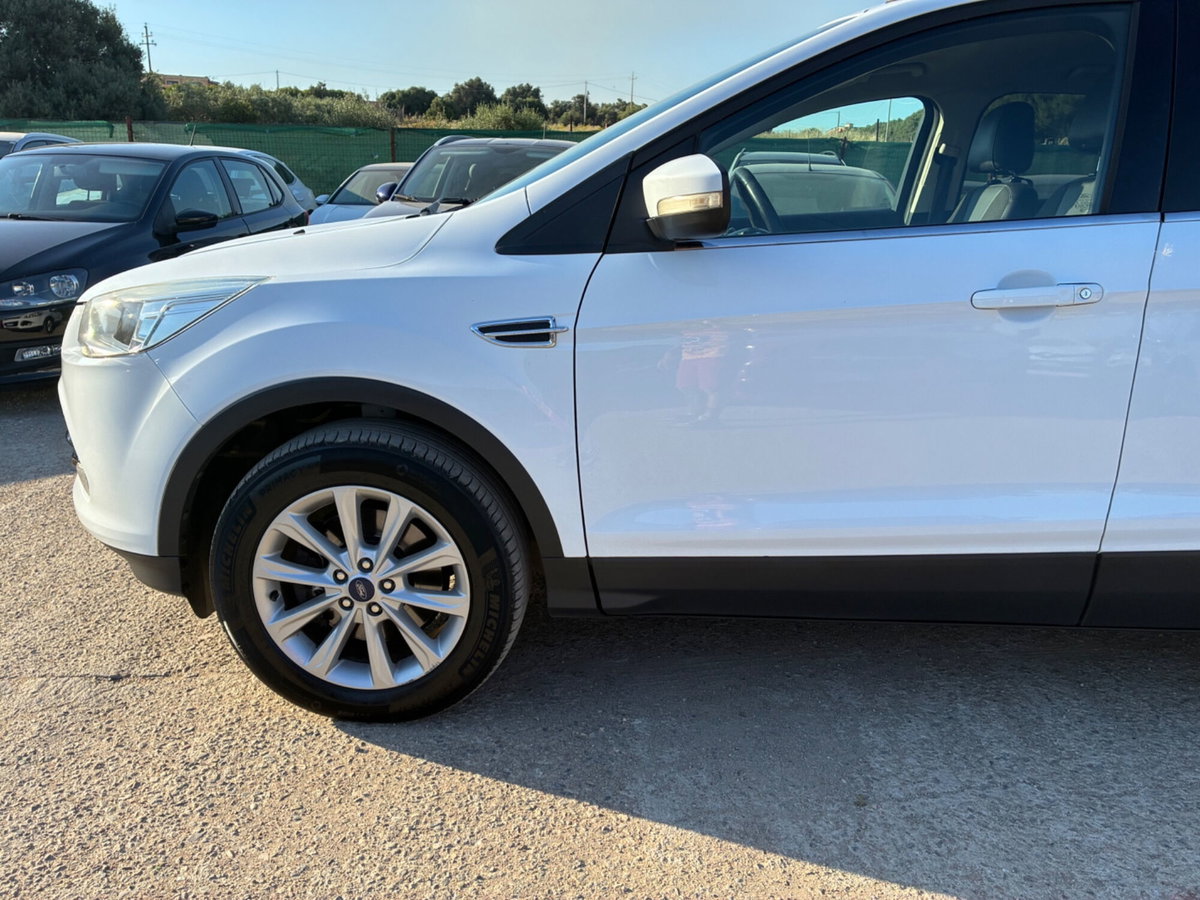 Ford Kuga 2.0 TDCI 120 CV S&S 2WD Titanium X (6)
