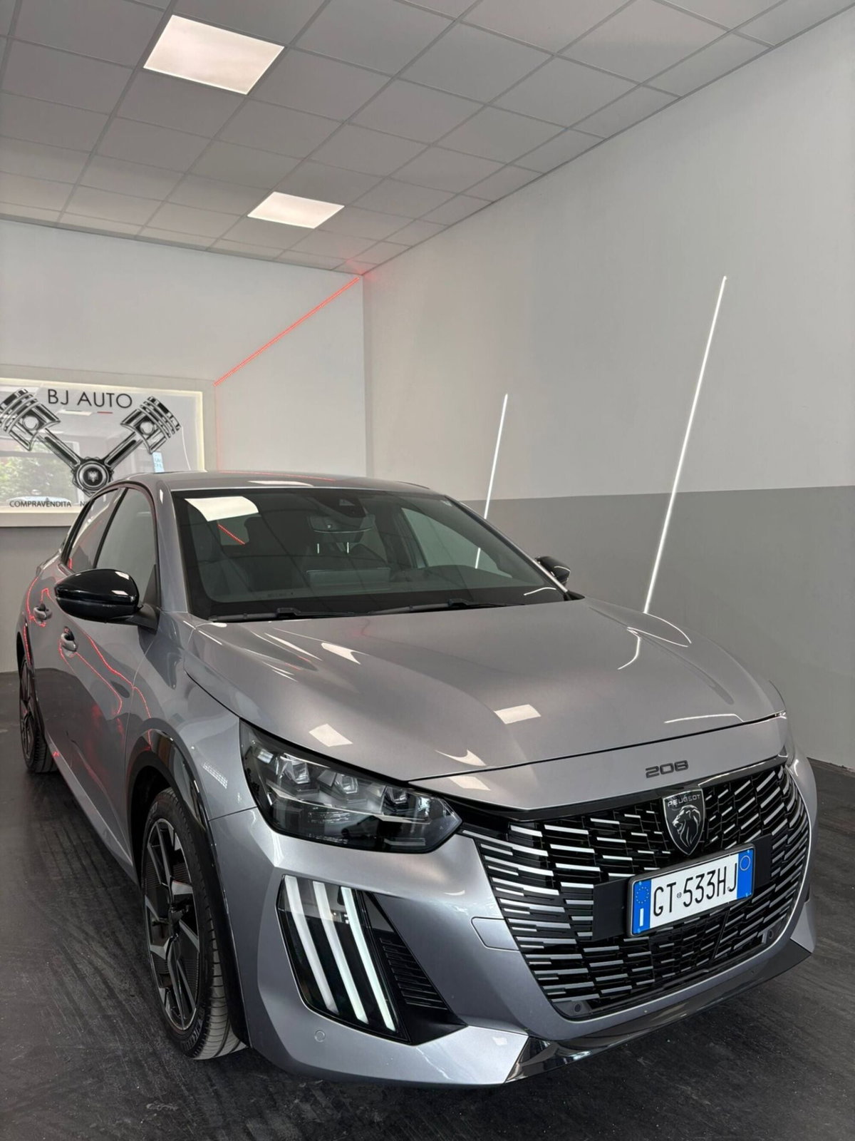 Peugeot 208 motore elettrico 136 CV 5 porte GT