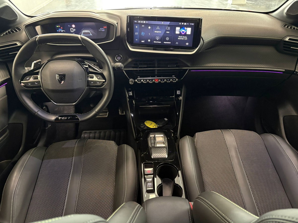 Peugeot 208 motore elettrico 136 CV 5 porte GT (12)