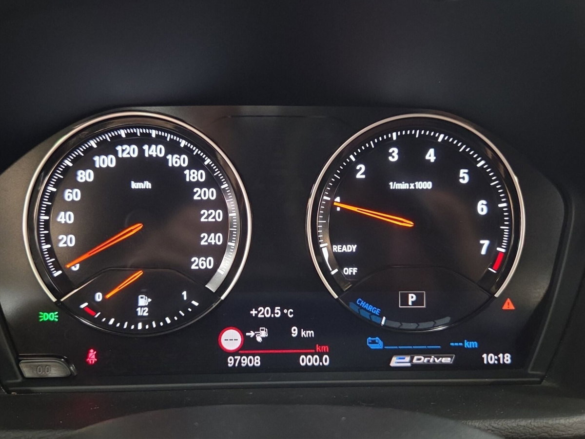 BMW X1 xDrive25e Business Advantage (11)