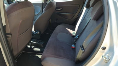 Lancia Ypsilon 1.2 69 CV 5 porte Gold (6)