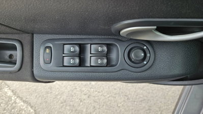 Renault Modus 1.2 16V Dynamique (9)