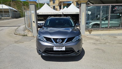 Nissan Qashqai 1.5 dCi Tekna (2)