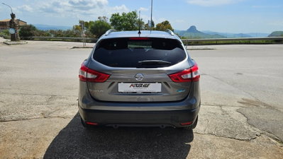 Nissan Qashqai 1.5 dCi Tekna (4)