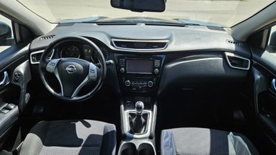 Nissan Qashqai 1.5 dCi Tekna (8)