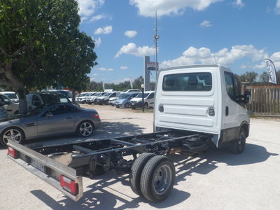 Iveco Daily Telaio 35C18 BTor 3.0 HPT PC-RG Cabinato (4)