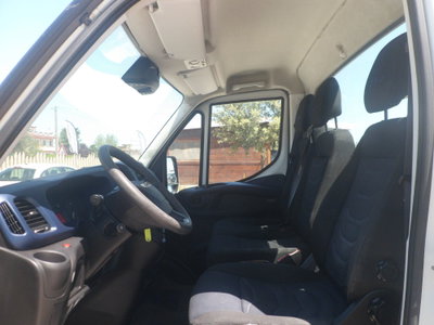 Iveco Daily Telaio 35C18 BTor 3.0 HPT PC-RG Cabinato (7)