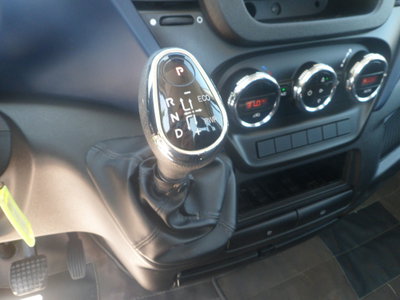 Iveco Daily Telaio 35C18 BTor 3.0 HPT PC-RG Cabinato (9)