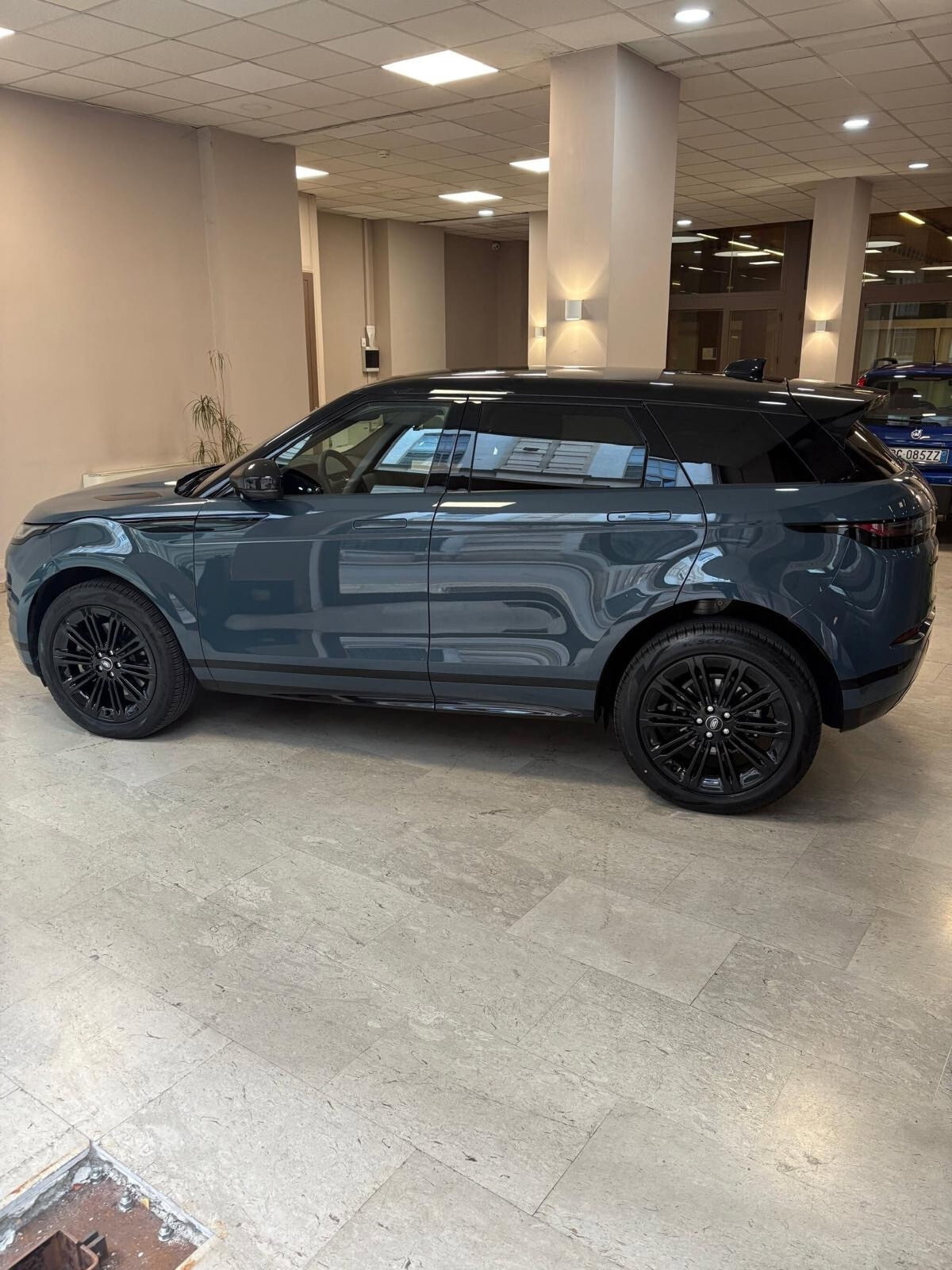 Land Rover Range Rover Evoque 2.0D I4 204 CV AWD Auto SE (4)