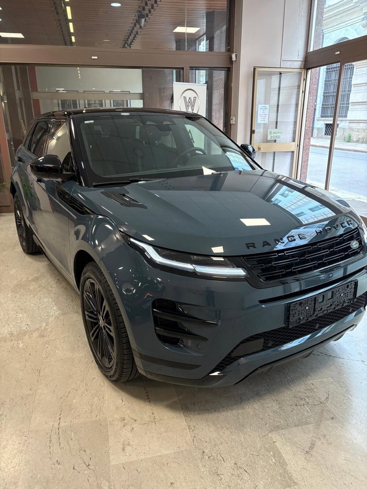 Land Rover Range Rover Evoque 2.0D I4 204 CV AWD Auto SE (6)