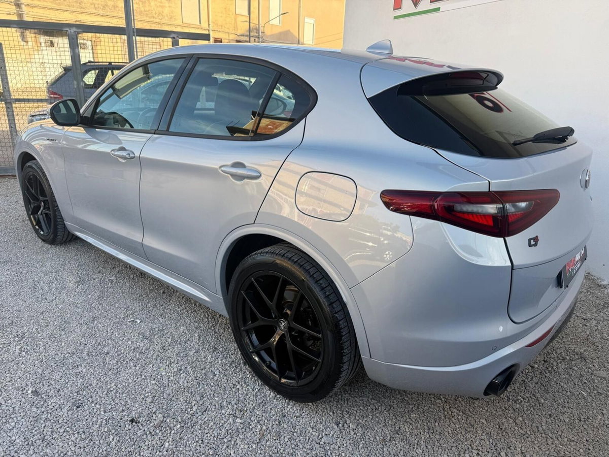 Alfa Romeo Stelvio Stelvio 2.2 Turbodiesel 210 CV AT8 Q4 Veloce (9)