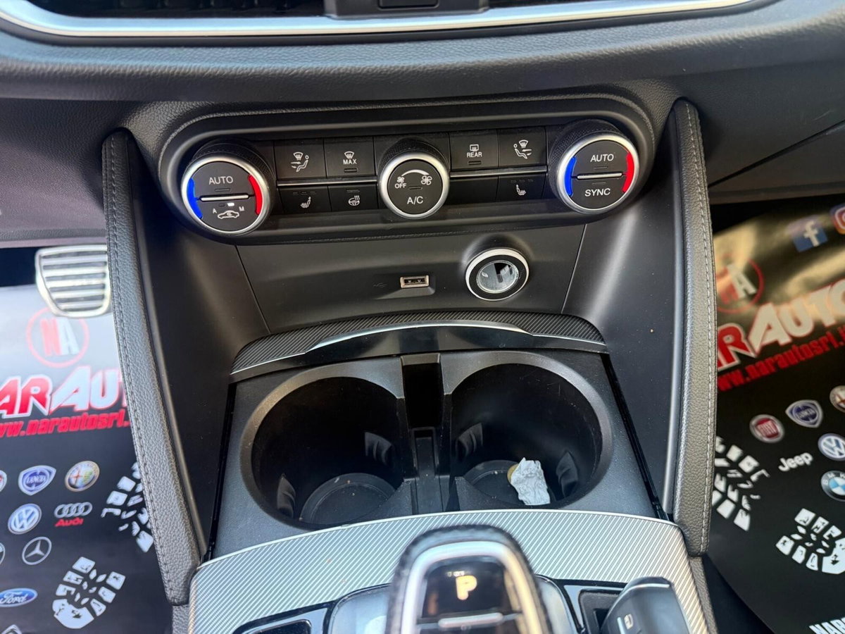 Alfa Romeo Stelvio Stelvio 2.2 Turbodiesel 210 CV AT8 Q4 Veloce (19)