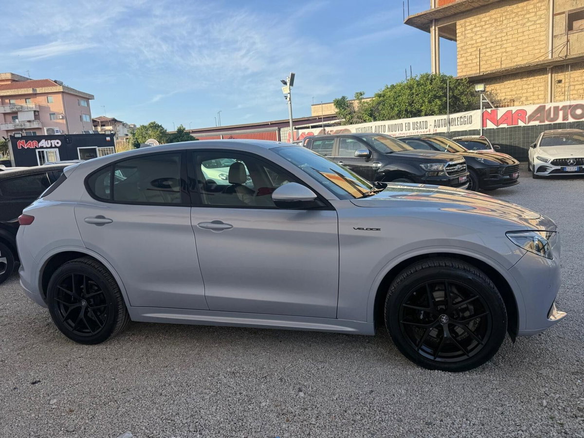 Alfa Romeo Stelvio Stelvio 2.2 Turbodiesel 210 CV AT8 Q4 Veloce (6)