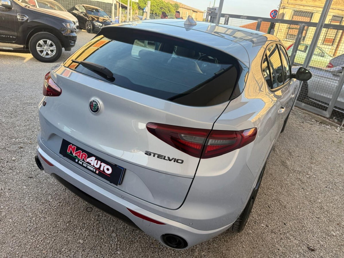 Alfa Romeo Stelvio Stelvio 2.2 Turbodiesel 210 CV AT8 Q4 Veloce (7)