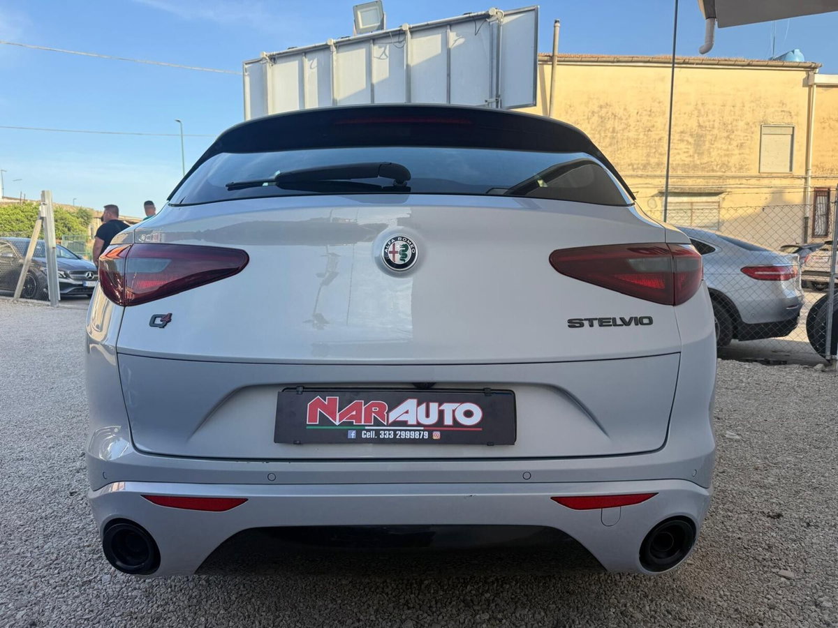 Alfa Romeo Stelvio Stelvio 2.2 Turbodiesel 210 CV AT8 Q4 Veloce (8)