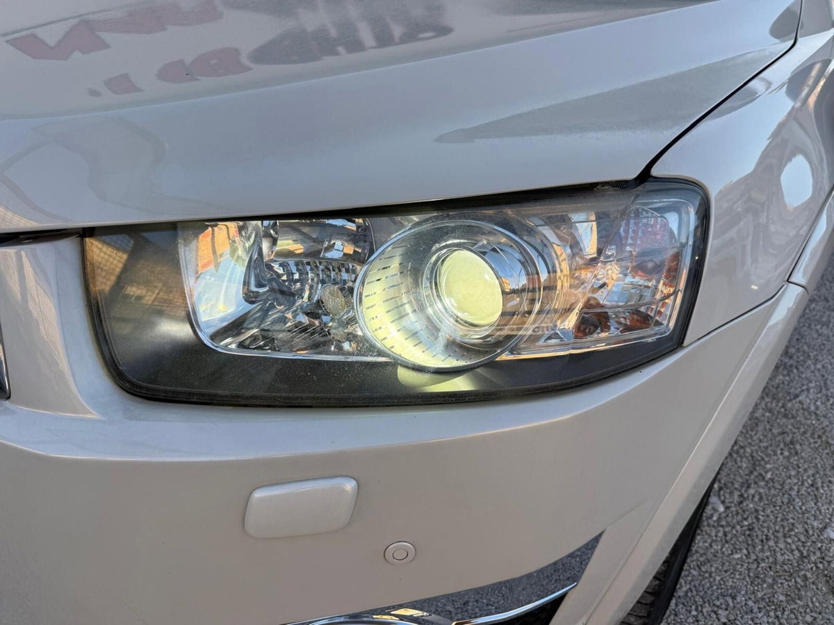 Chevrolet Captiva 2.2 VCDi 184CV 4WD LTZ (14)