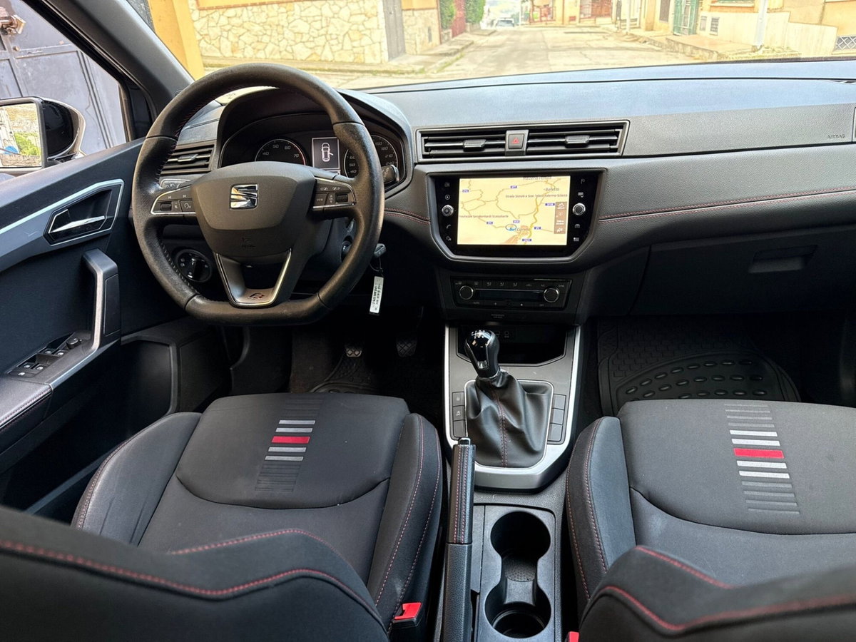 SEAT Arona 1.0 TGI FR (14)