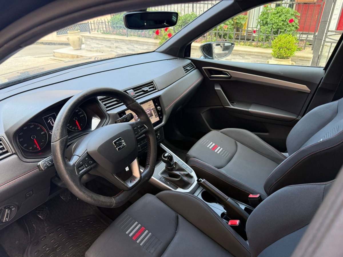 SEAT Arona 1.0 TGI FR (17)