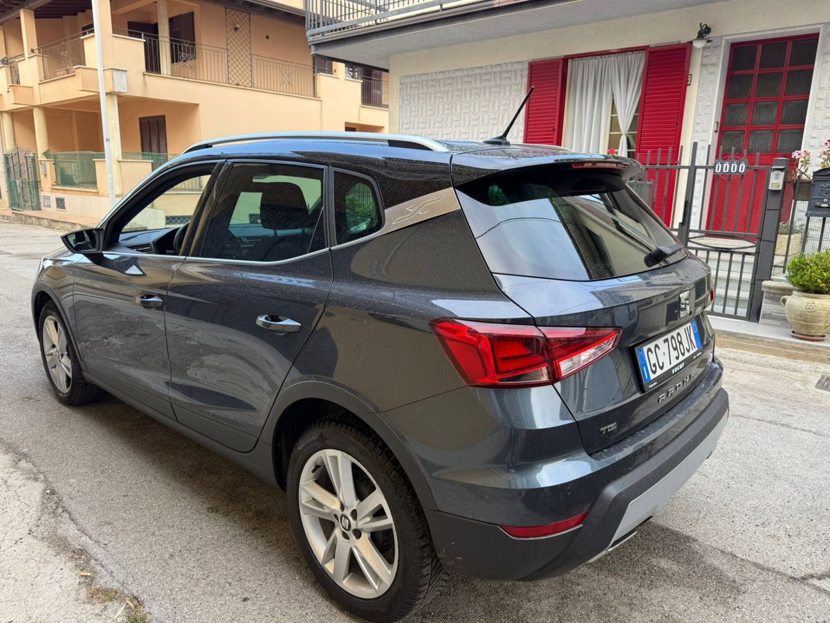 SEAT Arona 1.0 TGI FR (5)