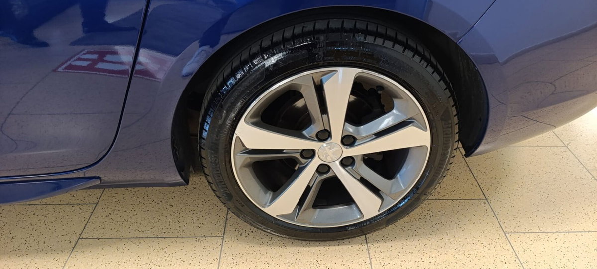 Peugeot 308 SW BlueHDi 150 S&S GT Line (8)