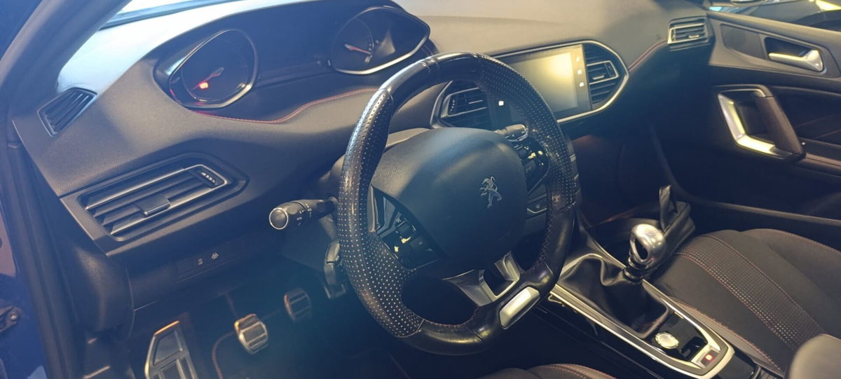 Peugeot 308 SW BlueHDi 150 S&S GT Line (9)