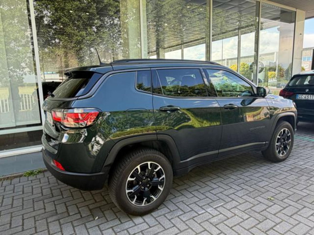 Jeep Compass 1.3 T4 240CV PHEV AT6 4xe Trailhawk (2)