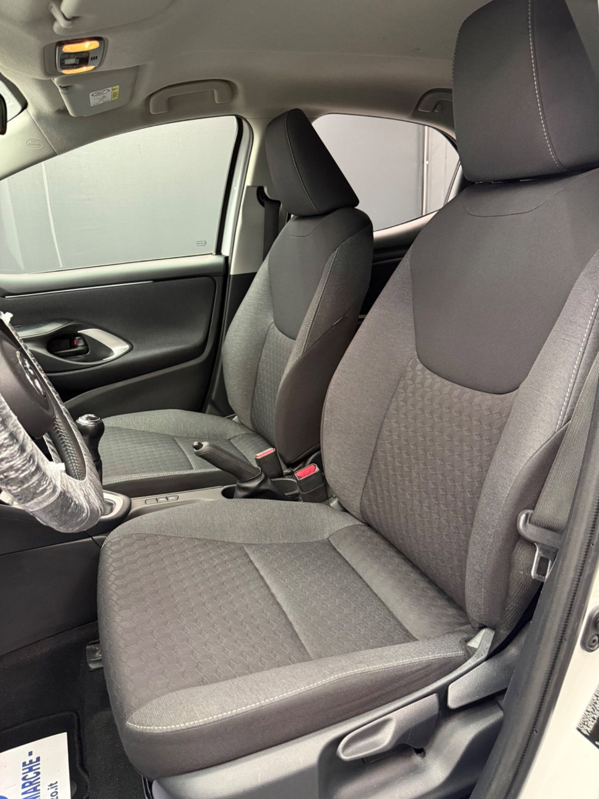 Toyota Yaris 1.0 5 porte Trend (15)