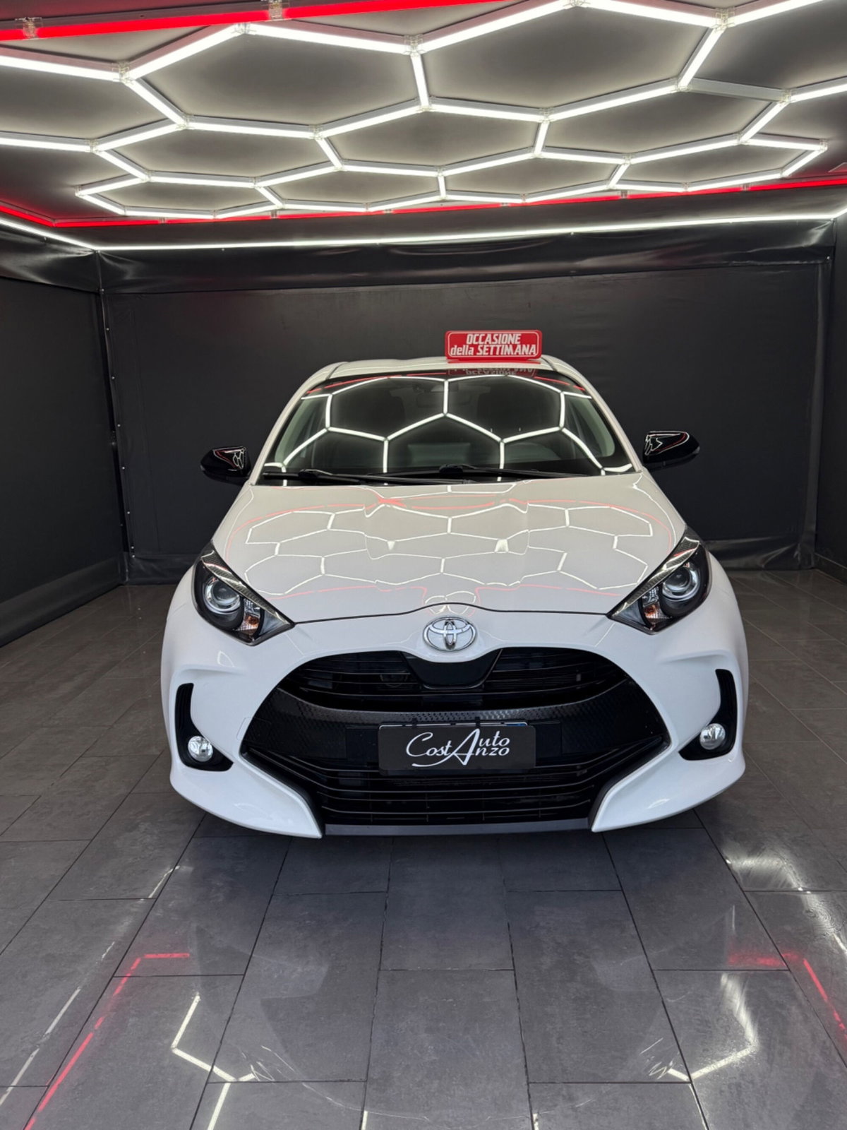 Toyota Yaris 1.0 5 porte Trend (3)