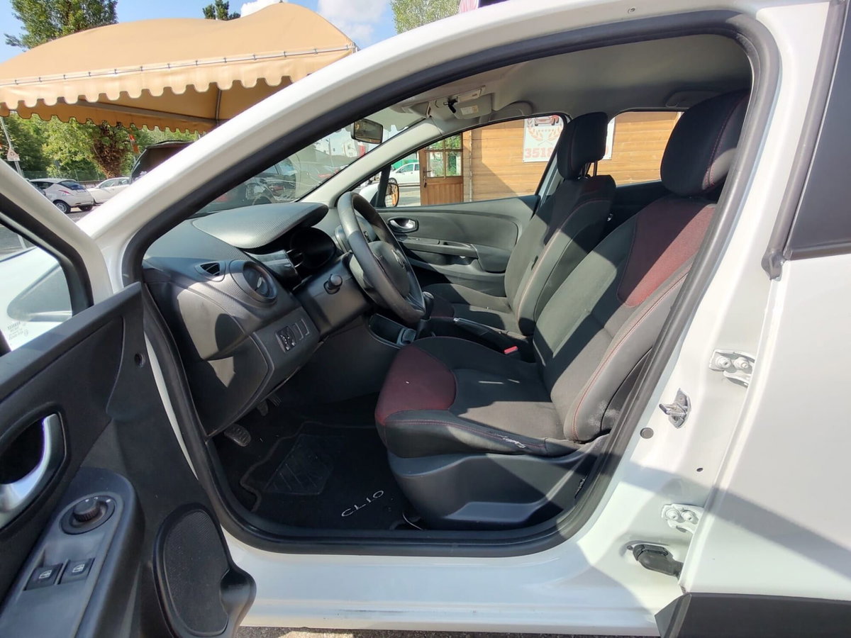 Renault Clio 1.2 75CV 5 porte Wave (12)