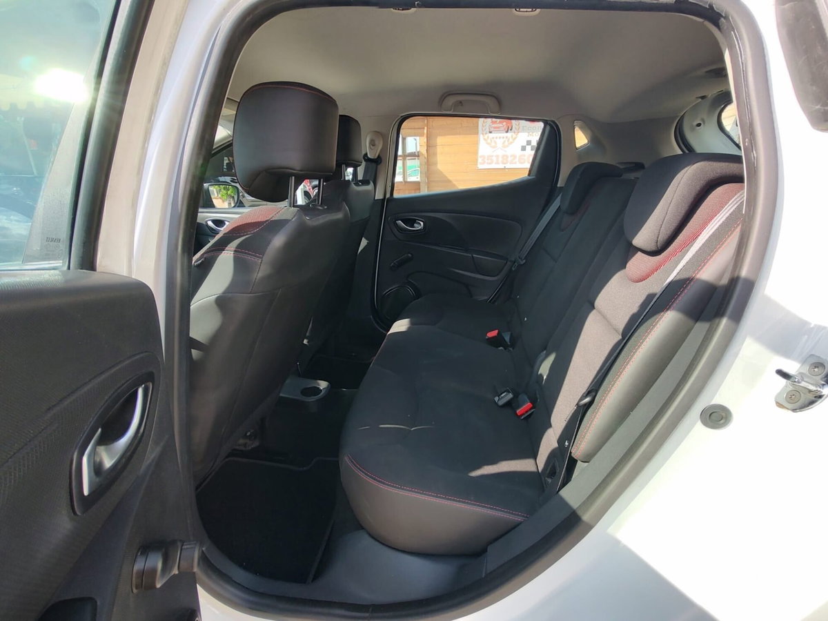 Renault Clio 1.2 75CV 5 porte Wave (13)