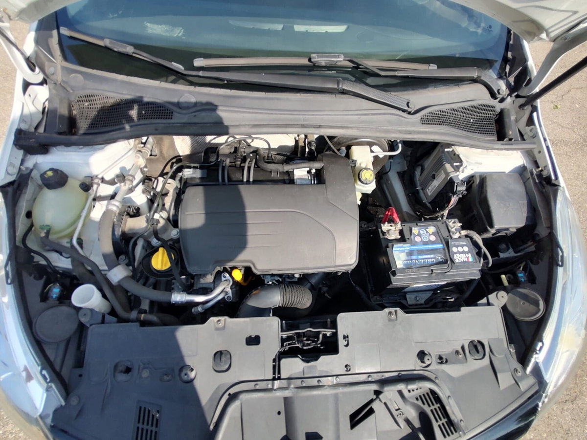 Renault Clio 1.2 75CV 5 porte Wave (18)