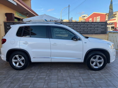 Volkswagen Tiguan 2.0 TDI DPF 4MOTION DSG Sport & Style (11)