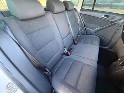 Volkswagen Tiguan 2.0 TDI DPF 4MOTION DSG Sport & Style (14)