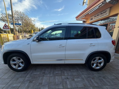 Volkswagen Tiguan 2.0 TDI DPF 4MOTION DSG Sport & Style (7)
