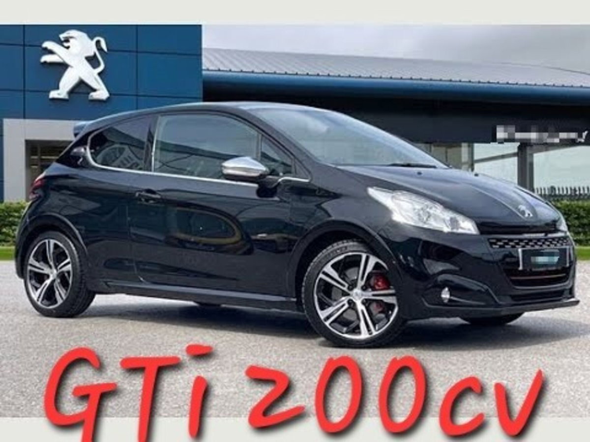 Peugeot 208 THP 200 CV 3 porte GTi