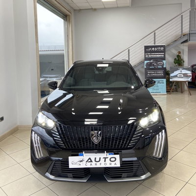 Peugeot 2008 1.2 turbo Allure 100cv (3)