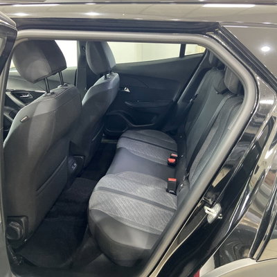 Peugeot 2008 1.2 turbo Allure 100cv (8)